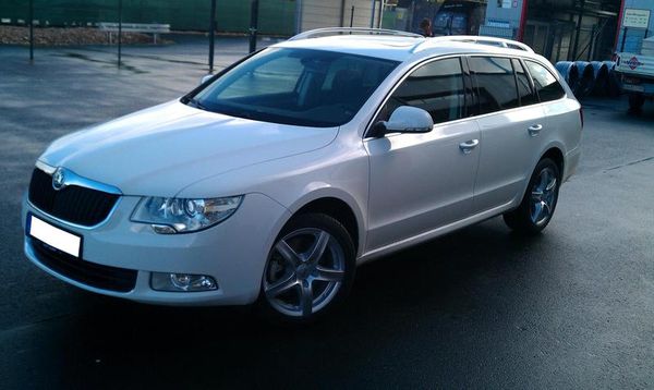 Skoda mit Alufelgen – Bild 5